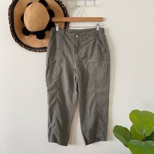 🍂 Christopher & Banks Tencel Relaxed Green Utility Cargo Capri Pants 🍂